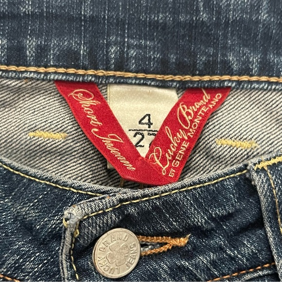 Lucky Jeans. Sz 4/27. Low rise straight-leg cut. Excellent condition. - Picture 10 of 13